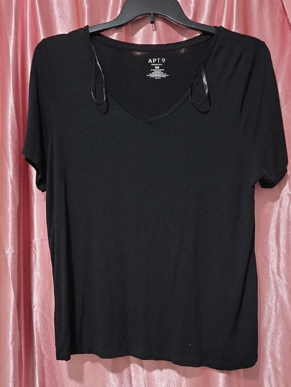 Apt.9 Essentials  V Neck Short Sleeve Size OX